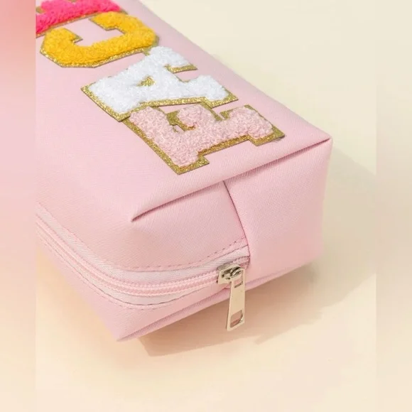 🌼4 for $20🌼 NWT, Travel Makeup bag, Embroidered “Face” toiletry bag - Picture 3 of 5